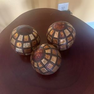 Decorative mosaic style balls